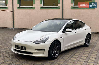 Седан Tesla Model 3 2021 в Стрые