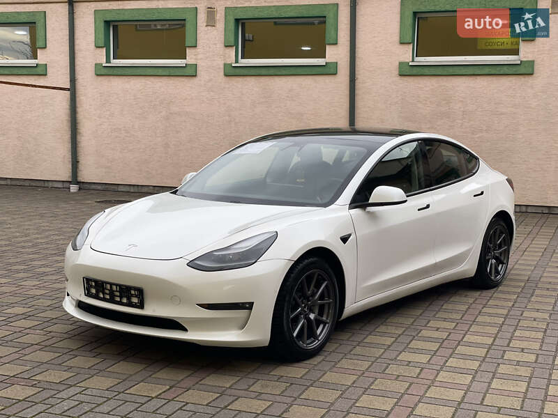 Седан Tesla Model 3 2021 в Стрию фото 10 Седан Tesla Model 3 2021 в Стрию
