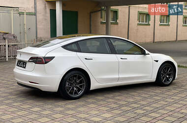 Седан Tesla Model 3 2021 в Стрые