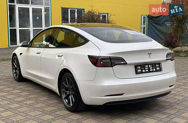 Седан Tesla Model 3 2021 в Стрые