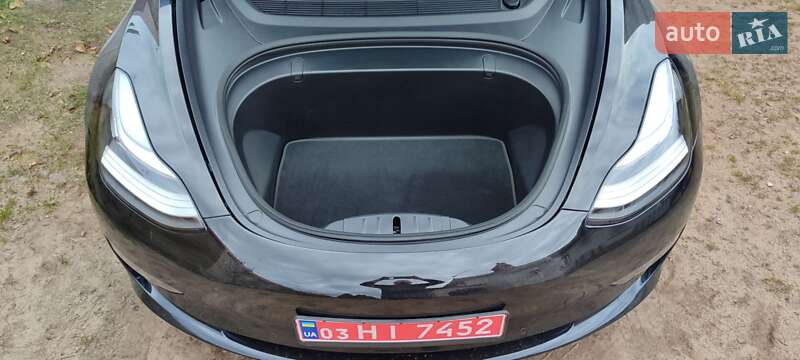 Седан Tesla Model 3 2018 в Ковеле