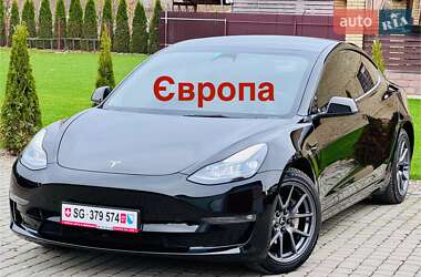 Седан Tesla Model 3 2022 в Стрые