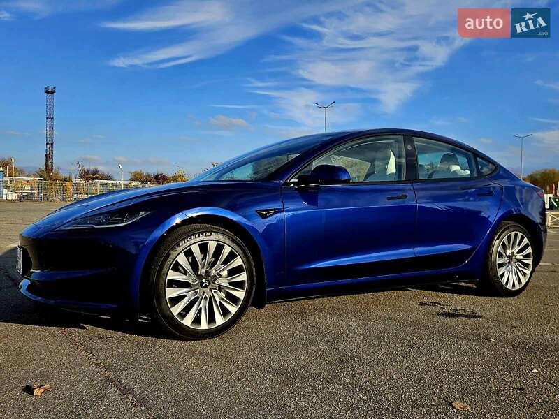 Седан Tesla Model 3 2024 в Днепре фото 3 Седан Tesla Model 3 2024 в Днепре
