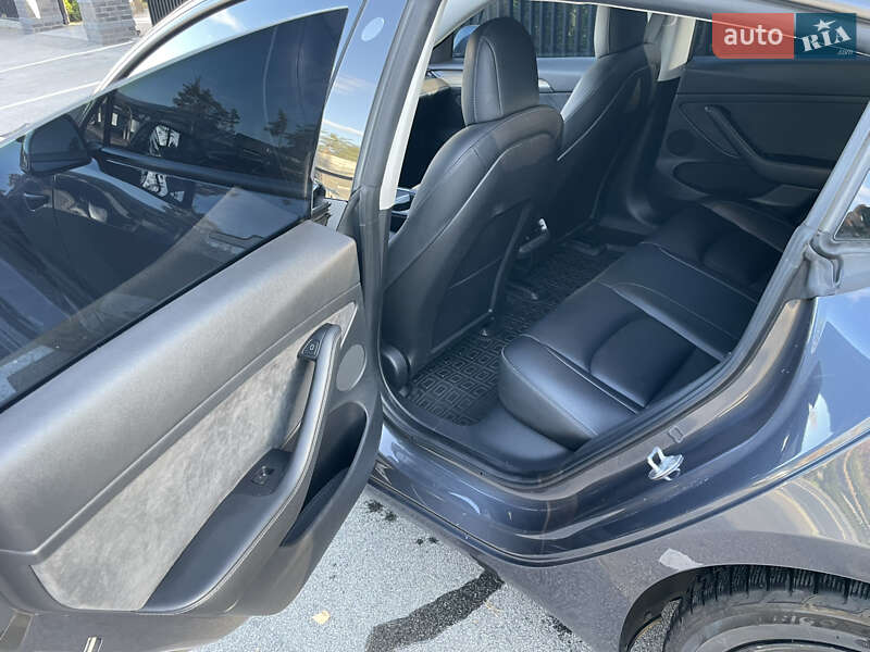 Седан Tesla Model 3 2021 в Киеве фото 15 Седан Tesla Model 3 2021 в Киеве