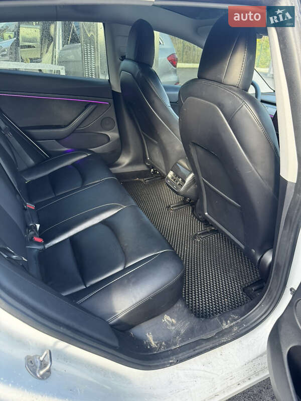 Седан Tesla Model 3 2022 в Киеве фото 8 Седан Tesla Model 3 2022 в Киеве