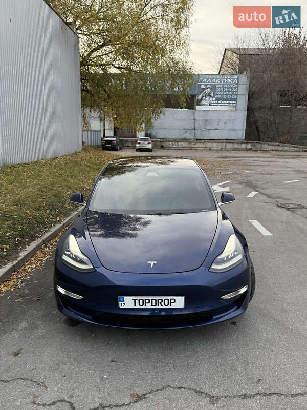Седан Tesla Model 3 2018 в Полтаві