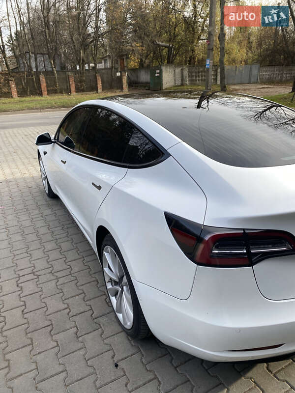 Седан Tesla Model 3 2020 в Львове фото 10 Седан Tesla Model 3 2020 в Львове
