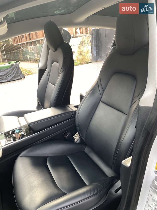 Седан Tesla Model 3 2020 в Львове фото 18 Седан Tesla Model 3 2020 в Львове