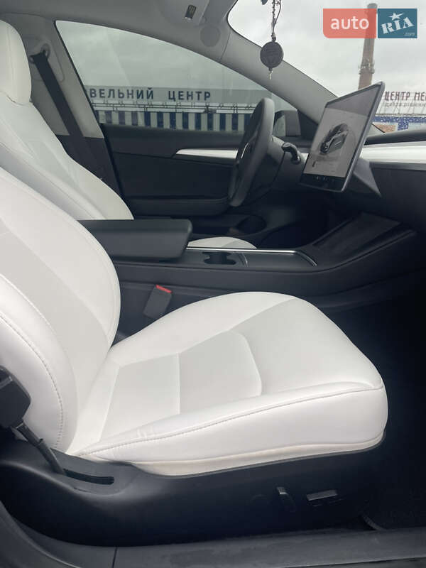 Седан Tesla Model 3 2023 в Львове фото 10 Седан Tesla Model 3 2023 в Львове