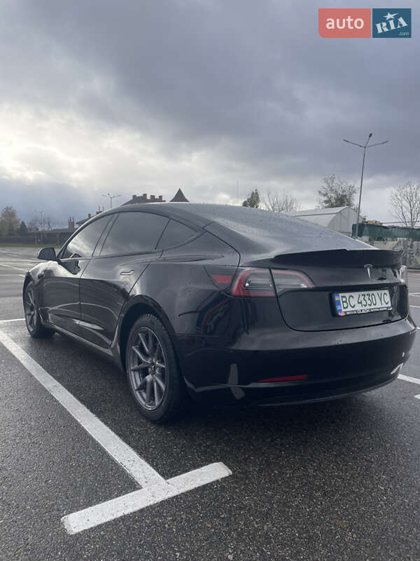 Седан Tesla Model 3 2023 в Львове фото Седан Tesla Model 3 2023 в Львове