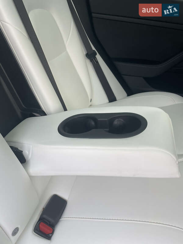 Седан Tesla Model 3 2023 в Львове фото 33 Седан Tesla Model 3 2023 в Львове