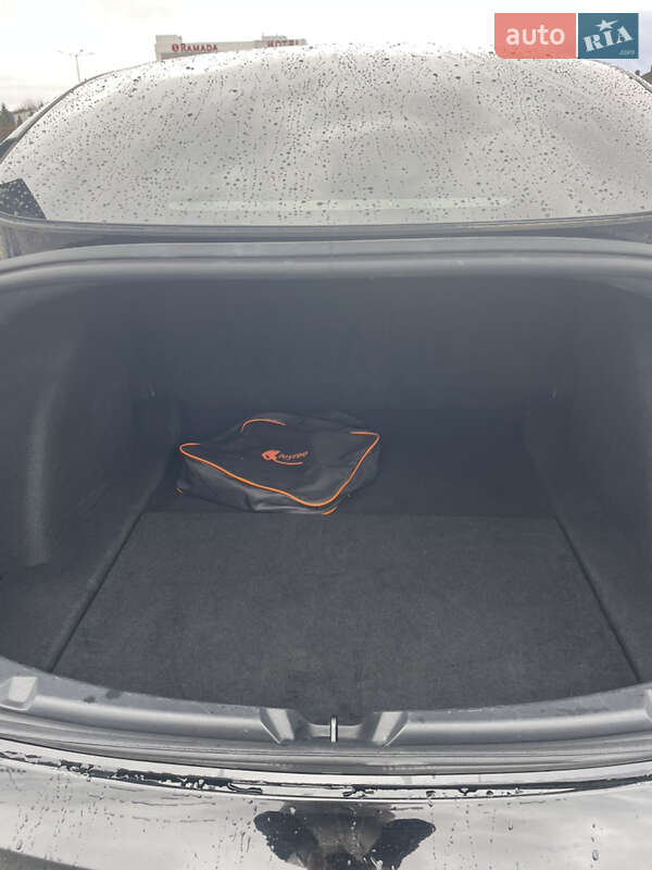 Седан Tesla Model 3 2023 в Львове фото 45 Седан Tesla Model 3 2023 в Львове