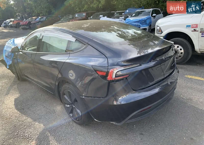 Седан Tesla Model 3 2024 в Киеве