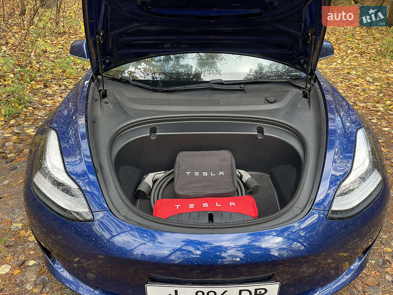 Седан Tesla Model 3 2020 в Киеве фото 14 Седан Tesla Model 3 2020 в Киеве