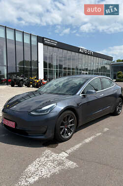 Седан Tesla Model 3 2019 в Рівному