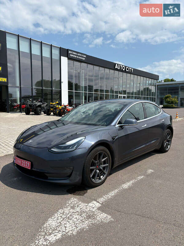 Tesla Model 3 2019
