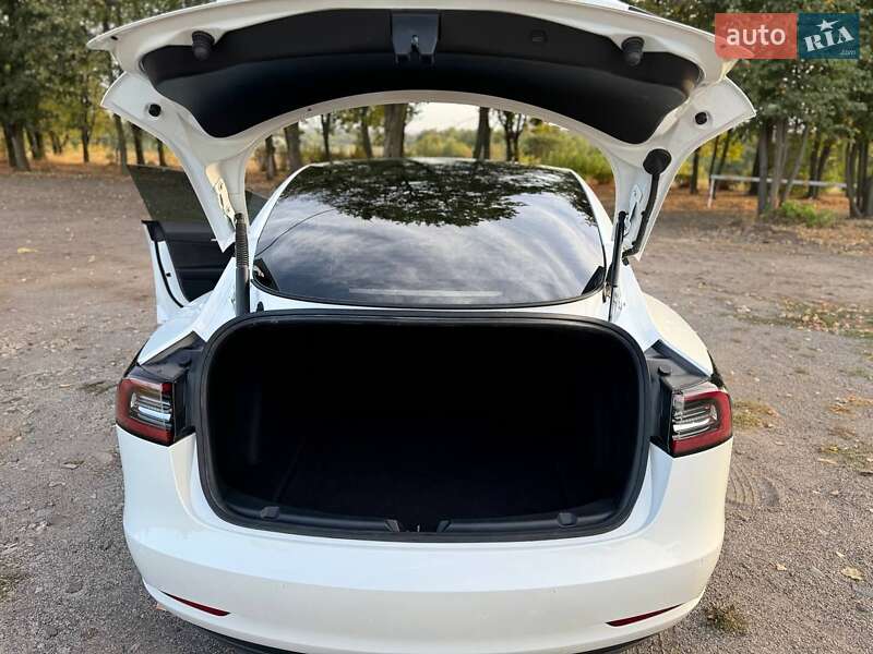 Седан Tesla Model 3 2022 в Черкасах фото 19 Седан Tesla Model 3 2022 в Черкасах