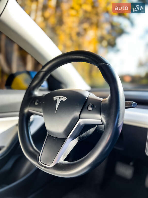 Седан Tesla Model 3 2019 в Києві фото 10 Седан Tesla Model 3 2019 в Києві