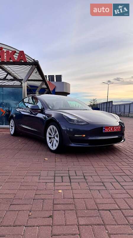 Седан Tesla Model 3 2023 в Полтаве фото Седан Tesla Model 3 2023 в Полтаве