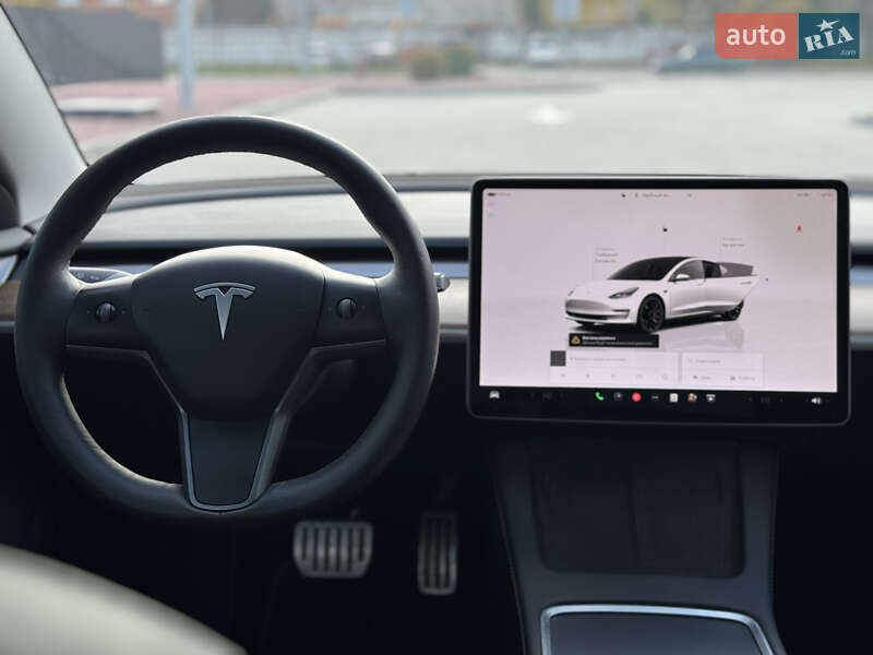 Седан Tesla Model 3 2023 в Хмельницком