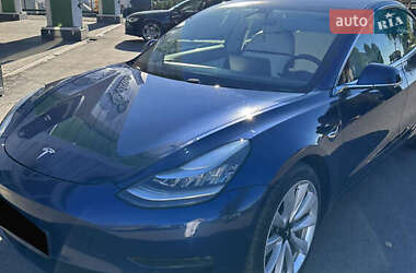 Седан Tesla Model 3 2018 в Києві
