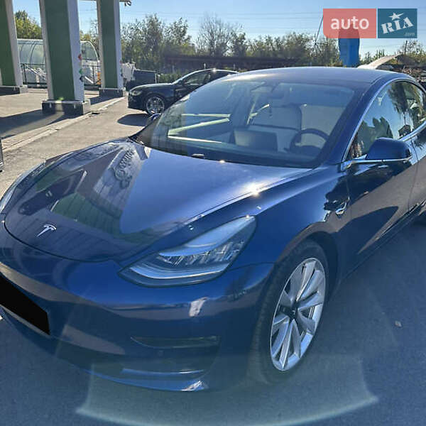 Tesla Model 3 2018