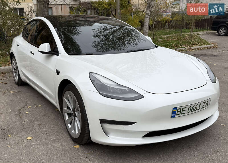 Tesla Model 3 2022