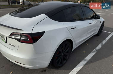 Седан Tesla Model 3 2020 в Киеве