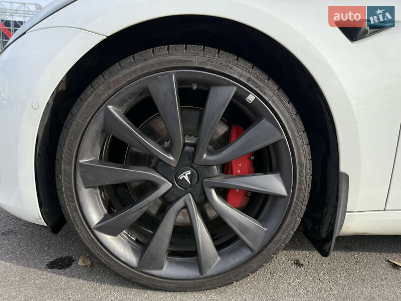 Седан Tesla Model 3 2020 в Киеве фото 6 Седан Tesla Model 3 2020 в Киеве