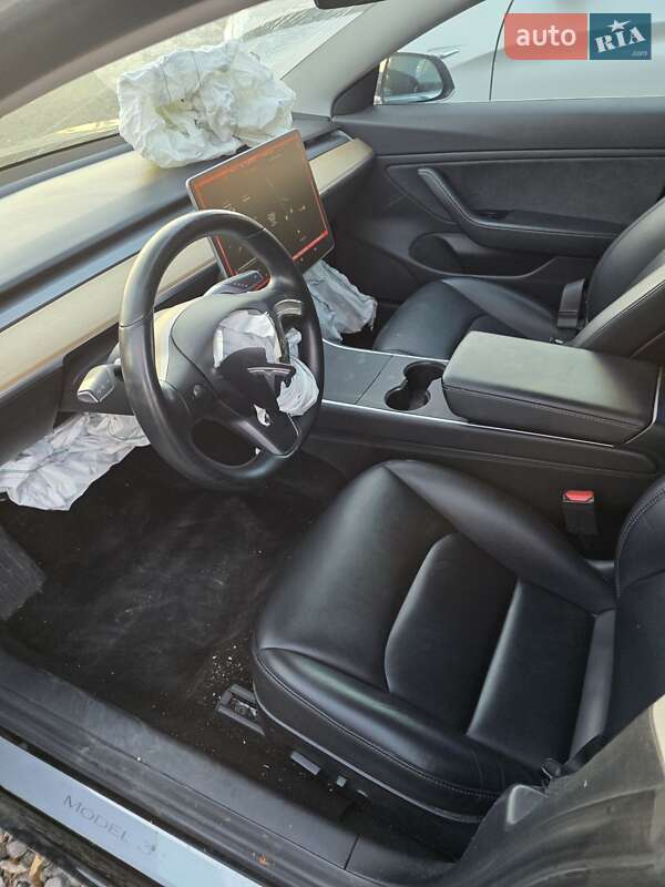 Седан Tesla Model 3 2018 в Львове фото 20 Седан Tesla Model 3 2018 в Львове