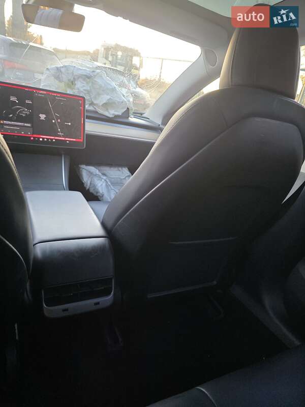 Седан Tesla Model 3 2018 в Львове фото 35 Седан Tesla Model 3 2018 в Львове