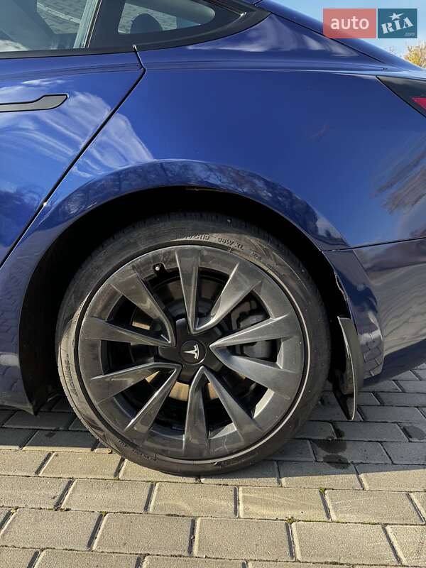 Седан Tesla Model 3 2022 в Запорожье
