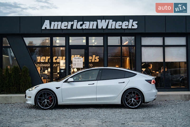 Седан Tesla Model 3 2023 в Чернівцях фото 4 Седан Tesla Model 3 2023 в Чернівцях