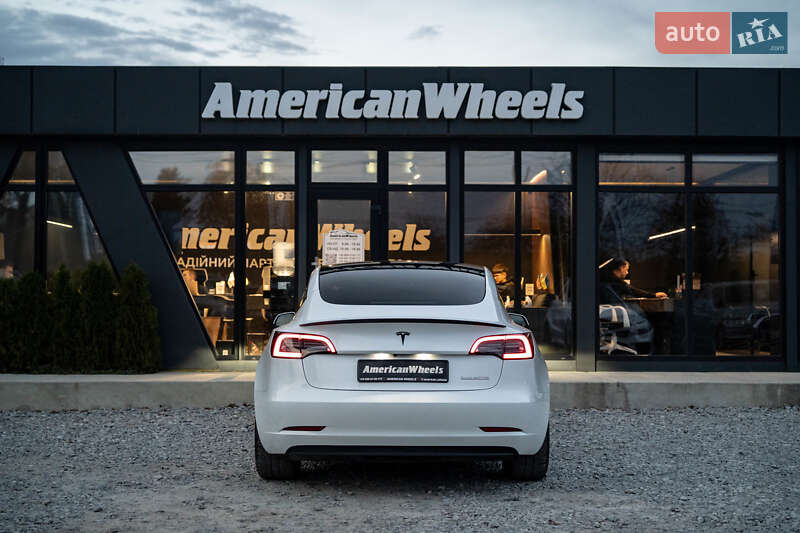 Седан Tesla Model 3 2023 в Чернівцях фото 6 Седан Tesla Model 3 2023 в Чернівцях
