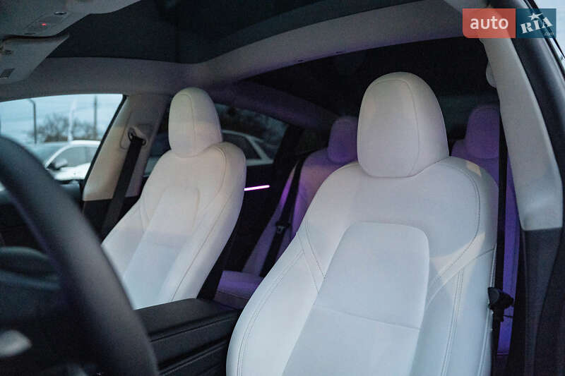 Седан Tesla Model 3 2023 в Чернівцях фото 30 Седан Tesla Model 3 2023 в Чернівцях