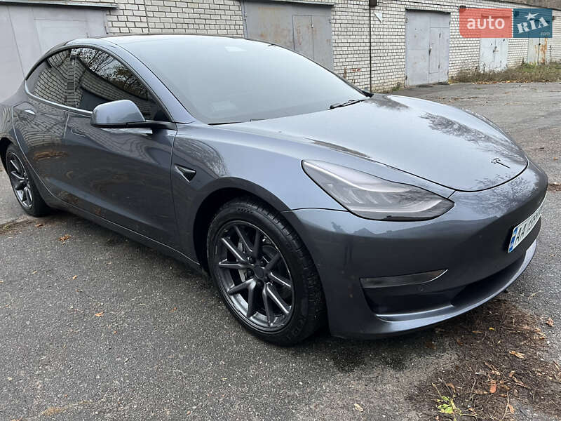 Tesla Model 3 2018