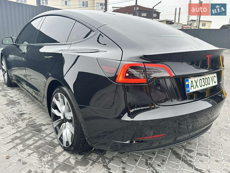 Седан Tesla Model 3 2021 в Харькове