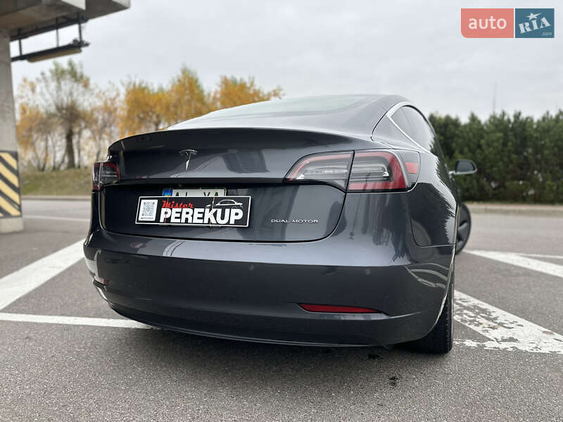 Седан Tesla Model 3 2018 в Киеве