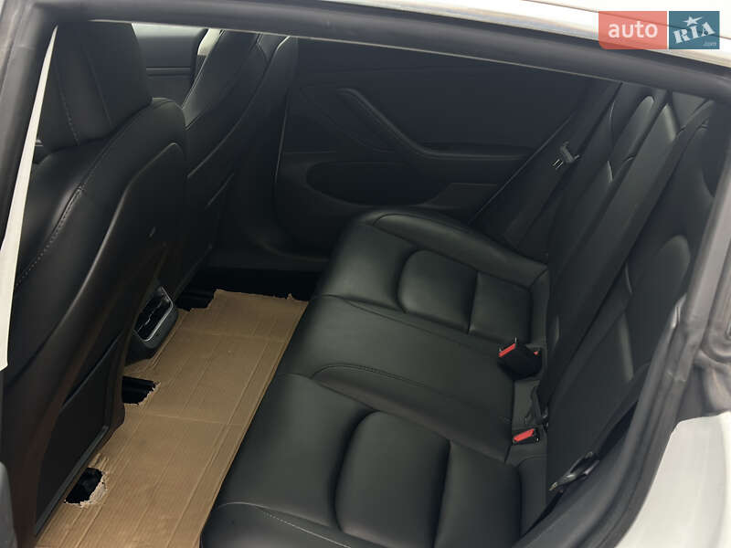 Седан Tesla Model 3 2019 в Рівному фото 18 Седан Tesla Model 3 2019 в Рівному