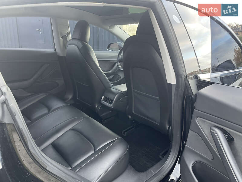 Седан Tesla Model 3 2018 в Луцке фото 15 Седан Tesla Model 3 2018 в Луцке