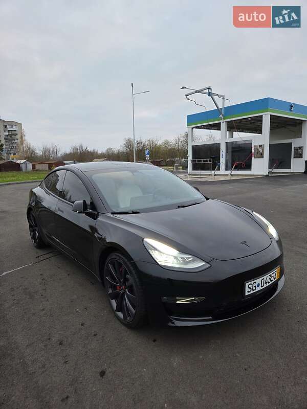 Седан Tesla Model 3 2020 в Києві