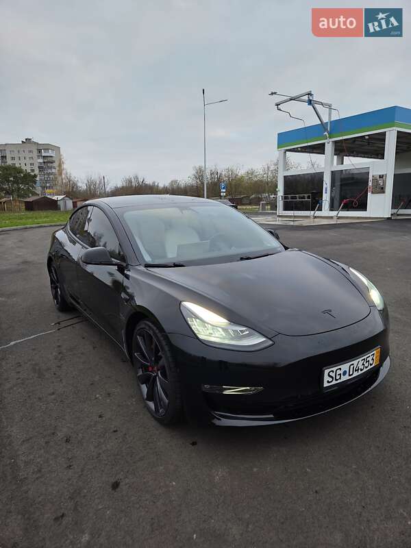 Седан Tesla Model 3 2020 в Києві