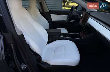 Седан Tesla Model 3 2019 в Ивано-Франковске