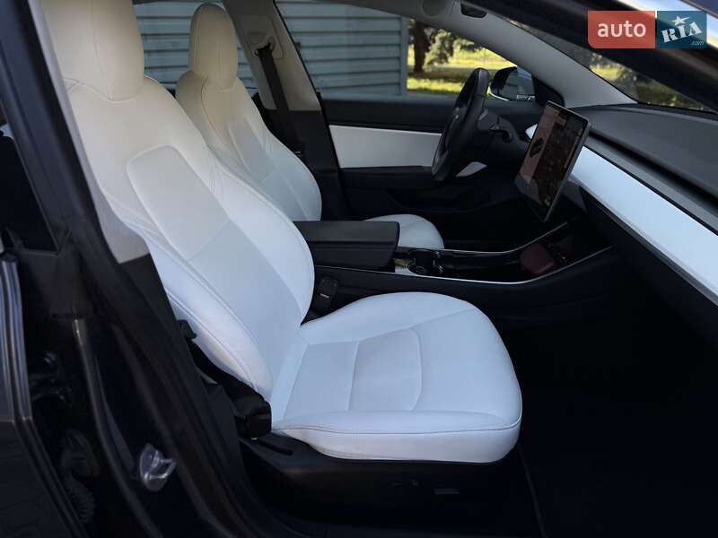 Седан Tesla Model 3 2019 в Ивано-Франковске фото 34 Седан Tesla Model 3 2019 в Ивано-Франковске