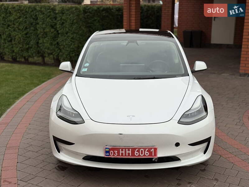 Седан Tesla Model 3 2021 в Луцьку