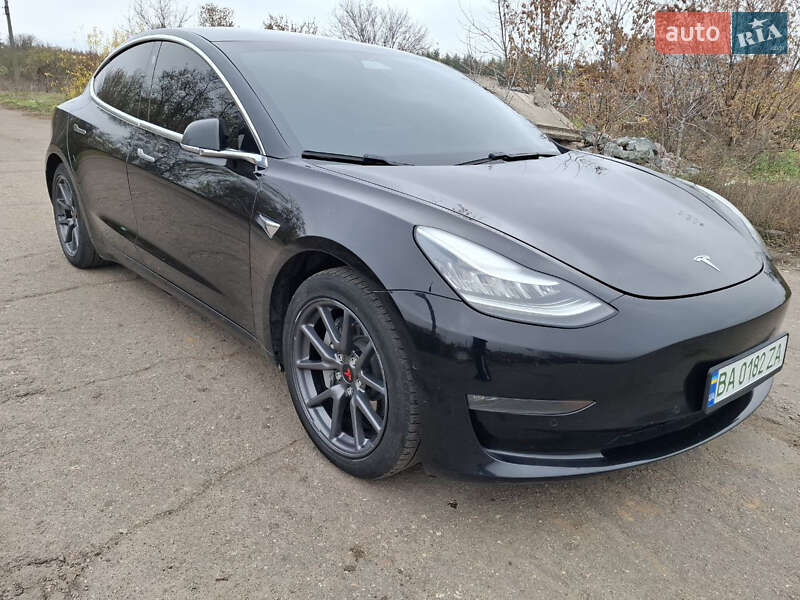 Седан Tesla Model 3 2018 в Кропивницькому фото 2 Седан Tesla Model 3 2018 в Кропивницькому