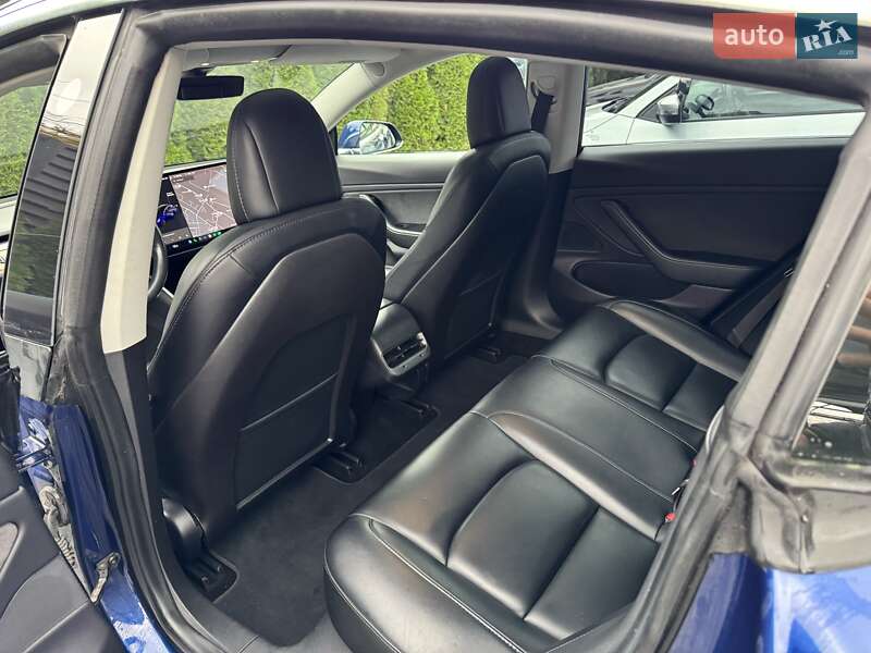 Седан Tesla Model 3 2019 в Білгороді-Дністровському