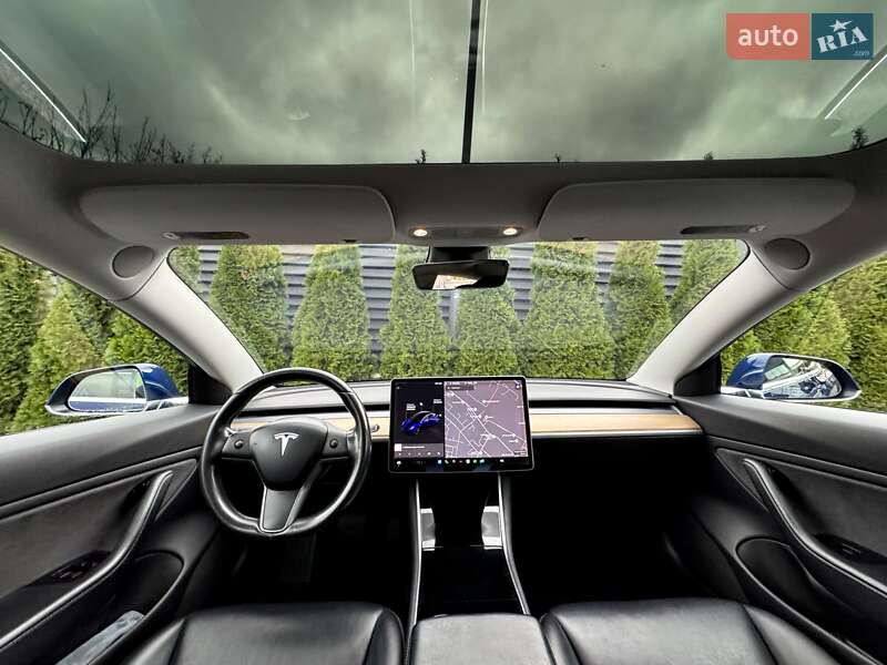 Седан Tesla Model 3 2019 в Білгороді-Дністровському