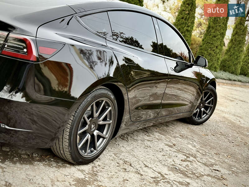 Седан Tesla Model 3 2020 в Дніпрі фото 22 Седан Tesla Model 3 2020 в Дніпрі