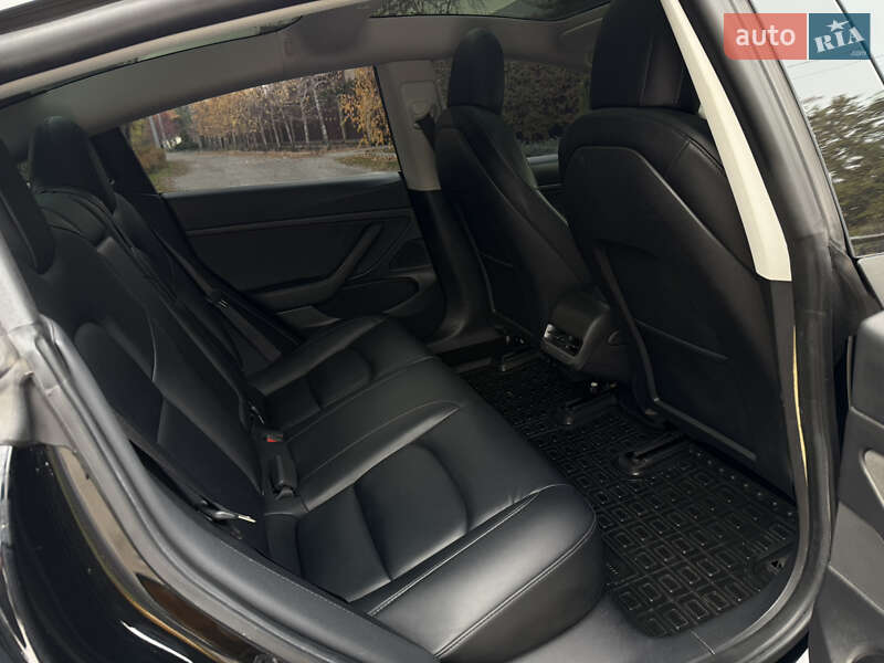 Седан Tesla Model 3 2020 в Дніпрі фото 37 Седан Tesla Model 3 2020 в Дніпрі